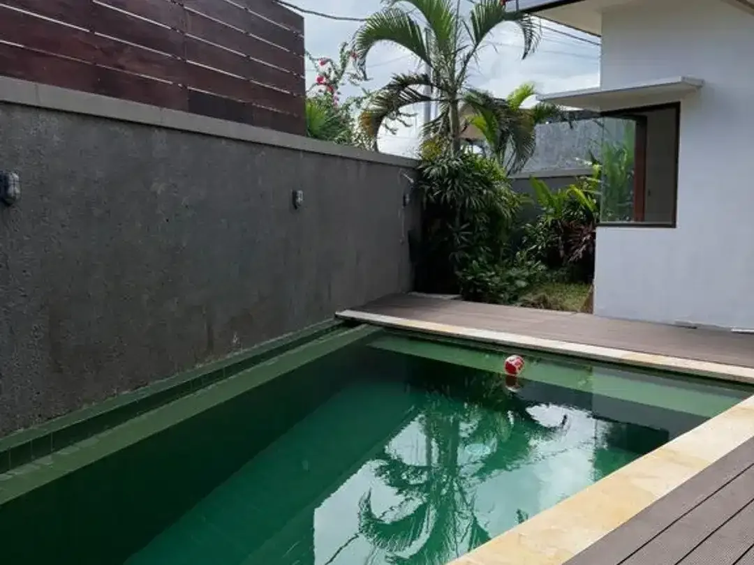 Rumah Modern Fully Furnished Dijual di Canggu dengan Private Pool - Image 2 of 7