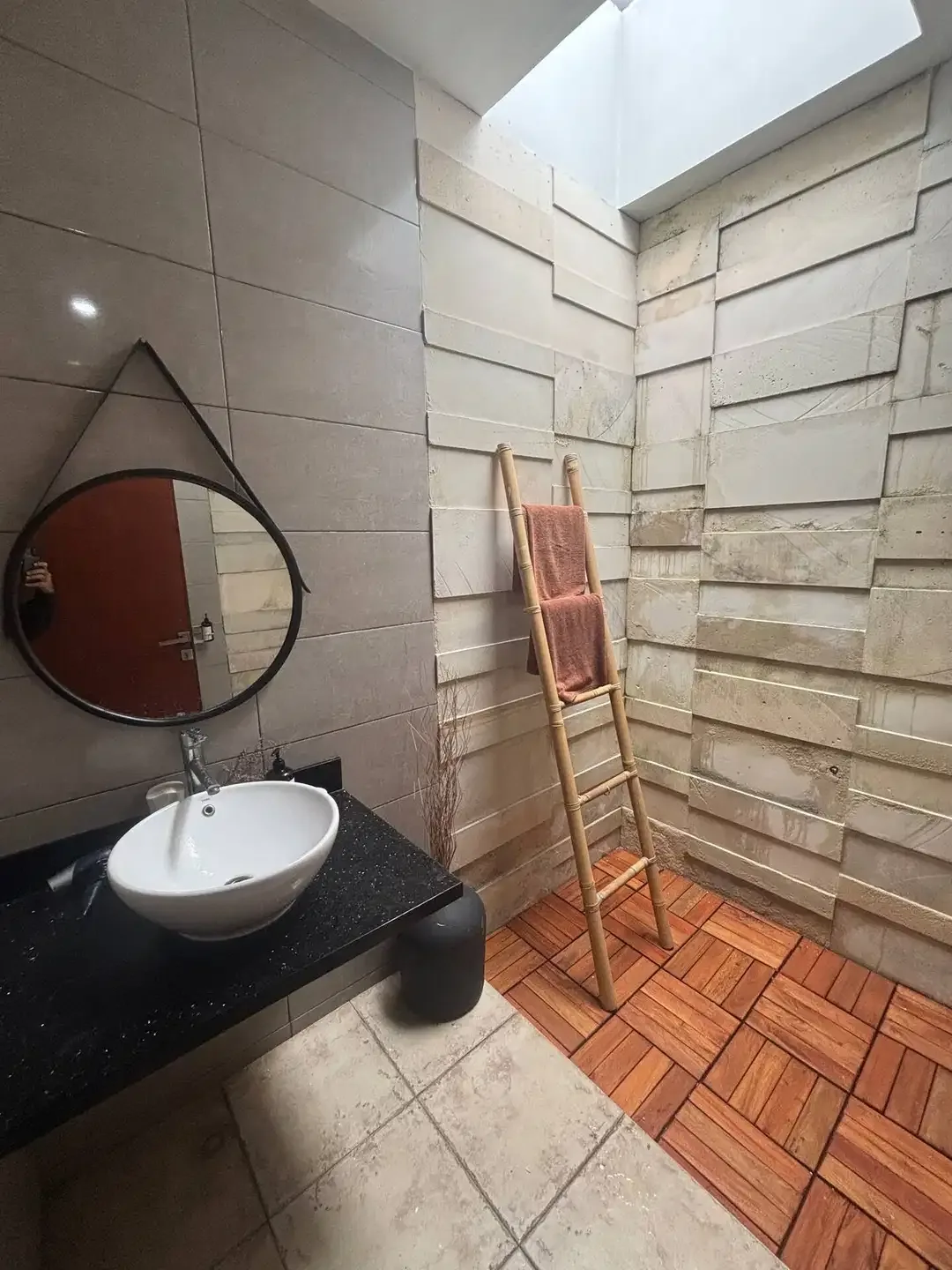 Minimalist Villa For Sale in Kerobokan Bali - Image 2 of 8