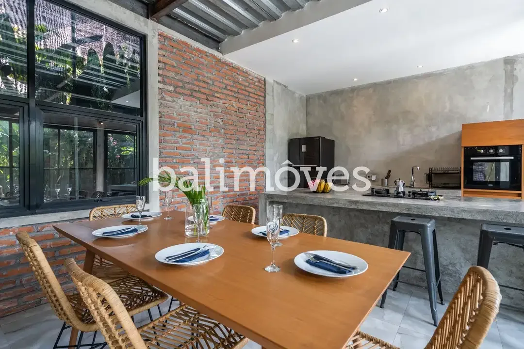 Vila Tiga Kamar Tidur Bergaya Industrial Modern di Kemenuh Gianyar - Image 8 of 10