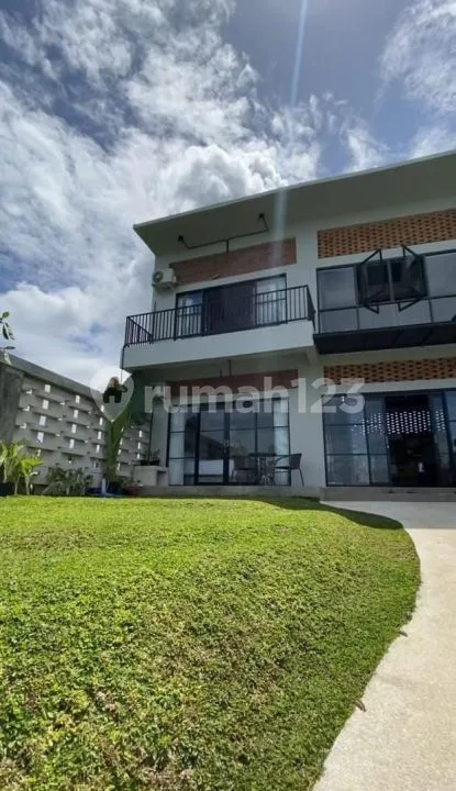 Great Choice For Living! Wonderful Villa With Garden, Ocean View, Ricefileld & Mountain View Near Keramas Beach - Image 1 of 4