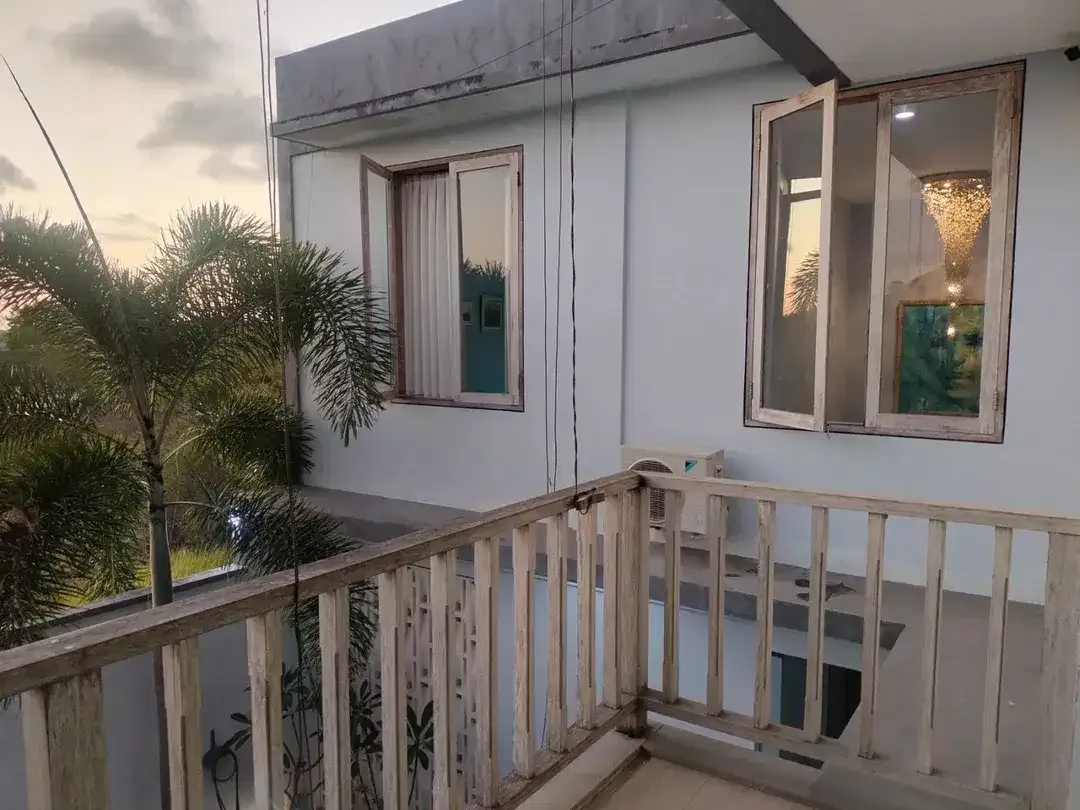 Vila Megah Fully Furnished di Jimbaran, Hanya 1,2 Km Dari Bypass - Image 10 of 10