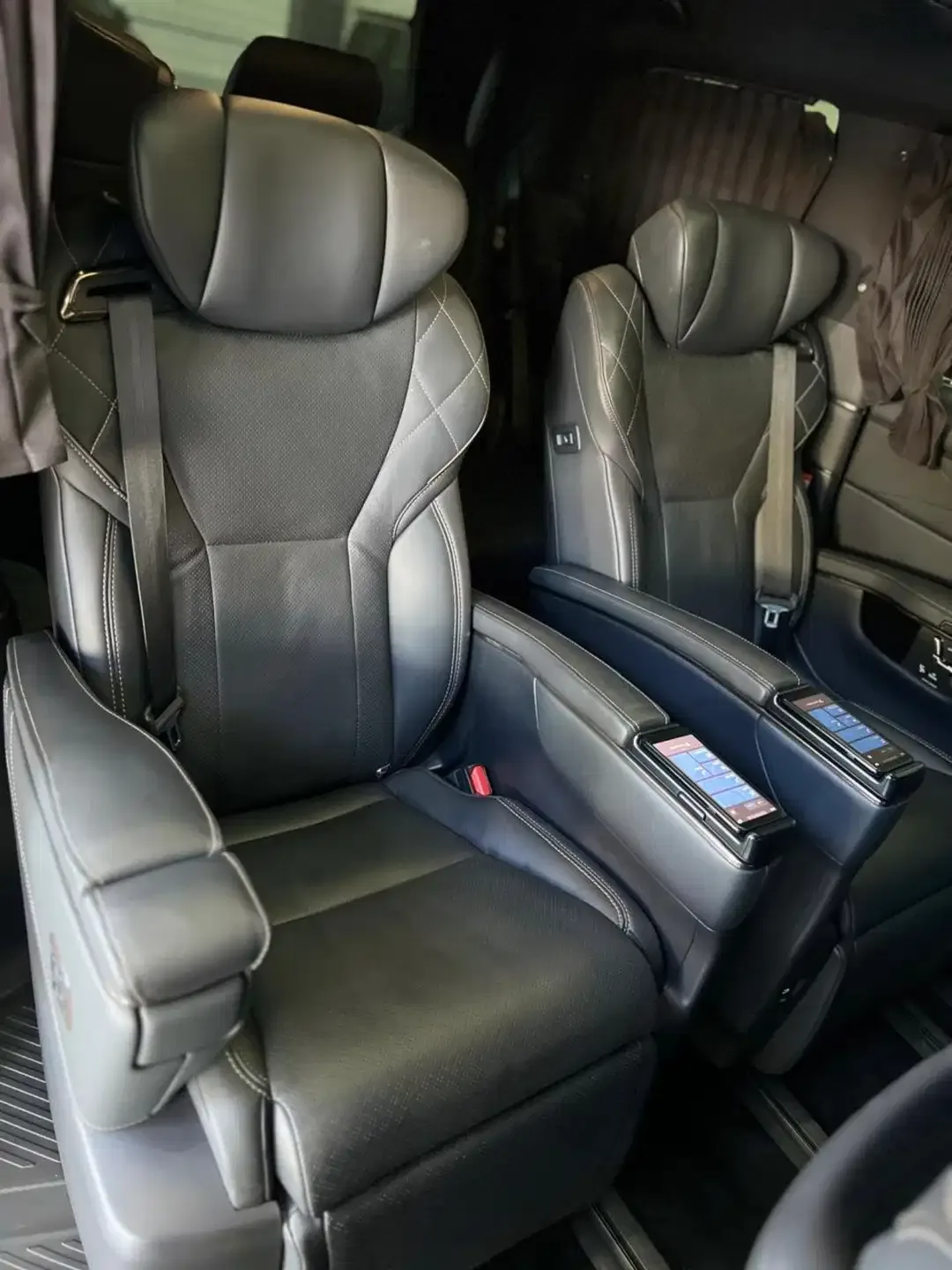 Alphard G Hybrid TSS Modelista 2024 - Image 10 of 10
