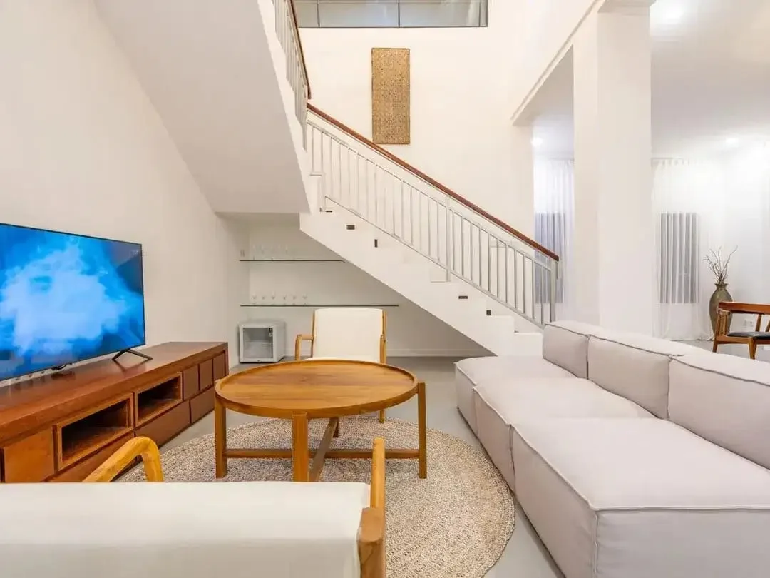 VILLA for Sale  Prime Location, walking distance to Canggu Beach, Famous Restaurants and Cafes - Image 5 of 10