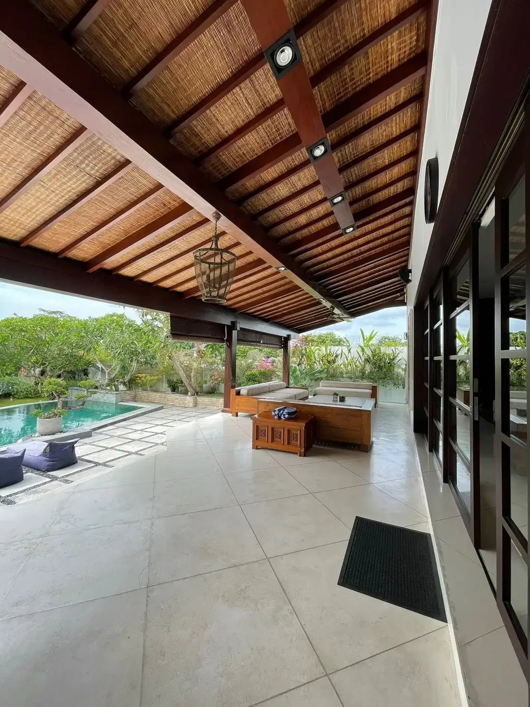 VILLA LUXURY FULLY FURNISHED PIRVAT POOL LOKASI STARTEGIS CANGGU - Image 2 of 10