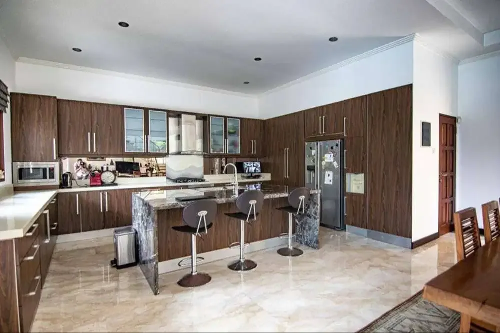 DIJUAL LUXURY MODERN VILLA LOKASI JIMBARAN - Image 3 of 10