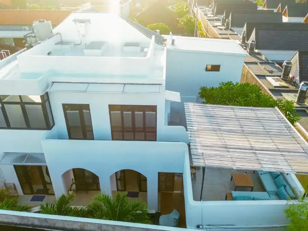 MODERN ROOFTOP VILLA IN THE HEART OF SEMINYAK - Image 6 of 7