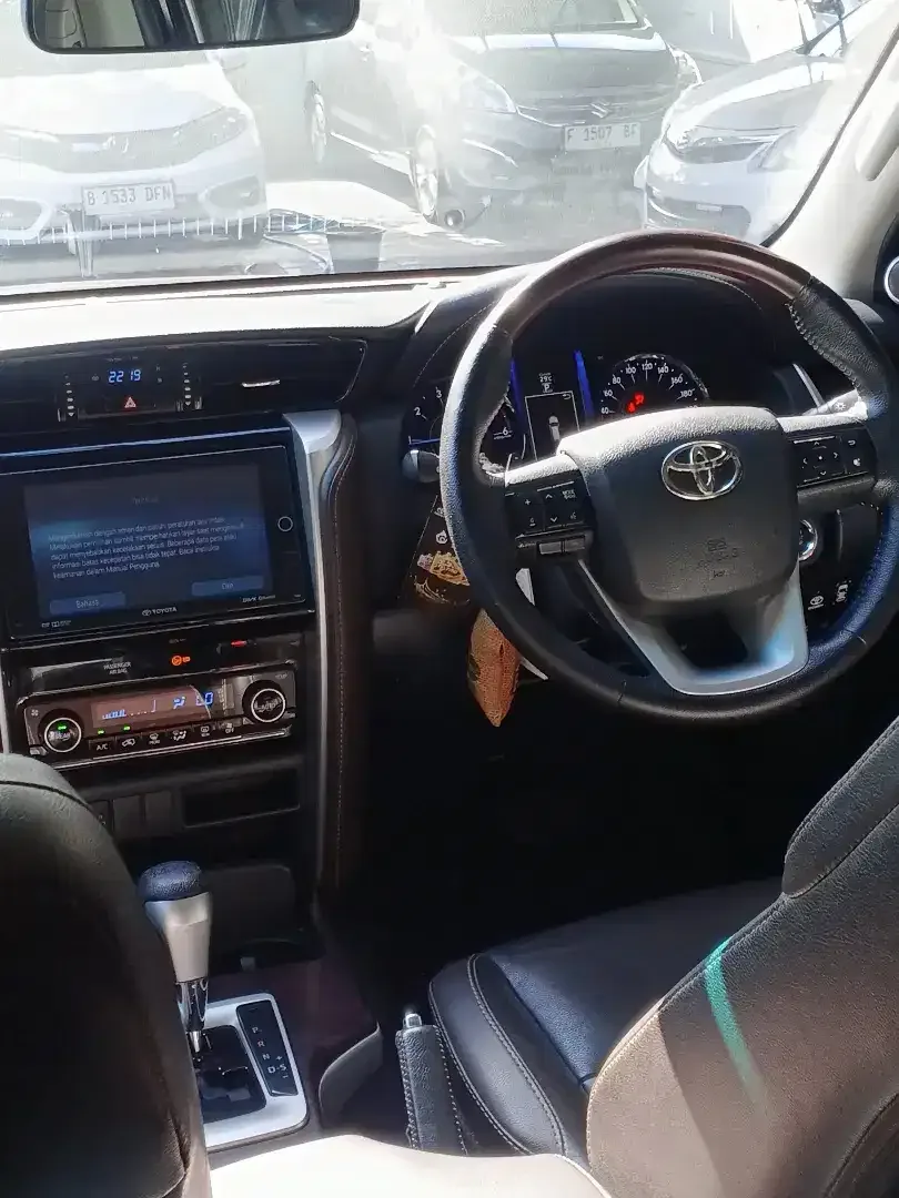 FORTUNER VRZ DISEL LOW KM FULL ORISINIL SIAP PAKAI - Image 7 of 10