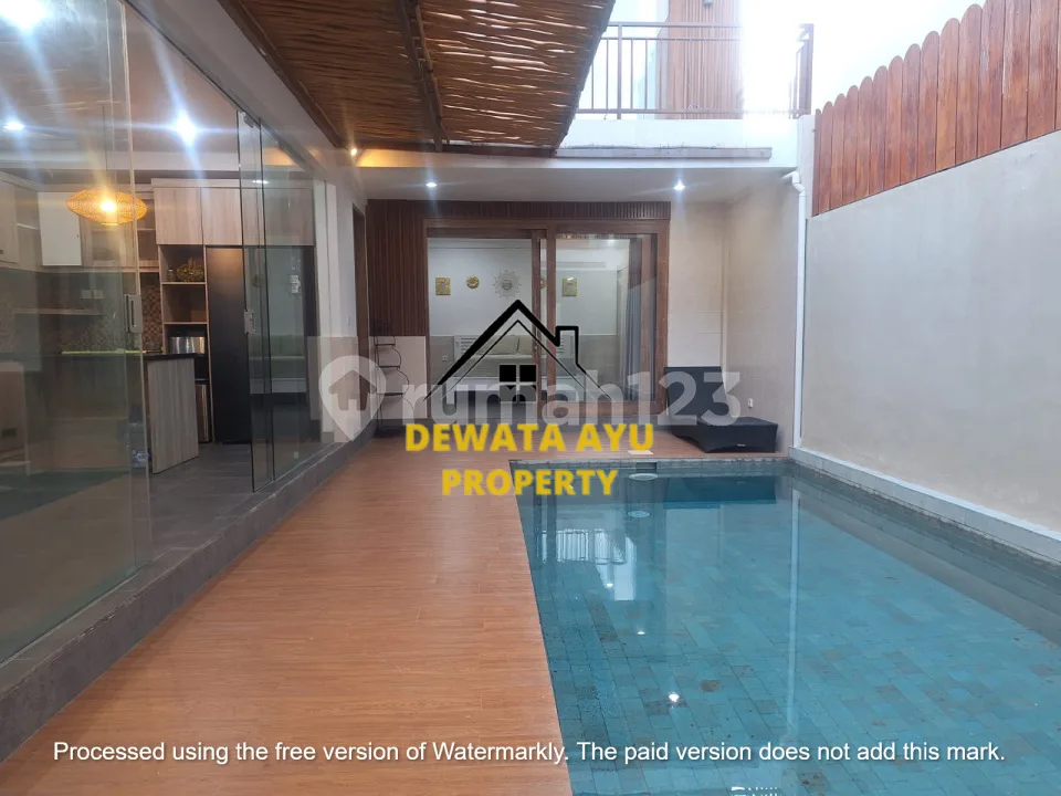 Villa 2 Lantai 3 Kamar Lahan 2,5 Are Furnished di Tukad Balian - Image 1 of 4