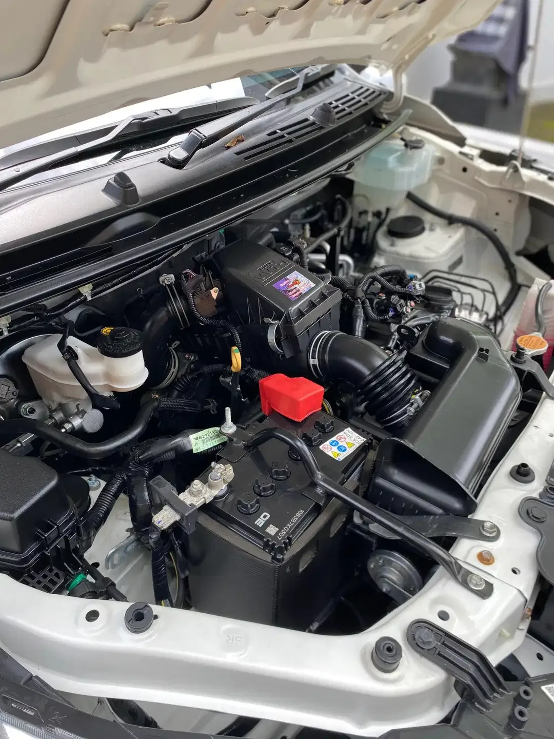 Daihatsu Terios X Manual 1.5 MT 2023 - Image 4 of 10