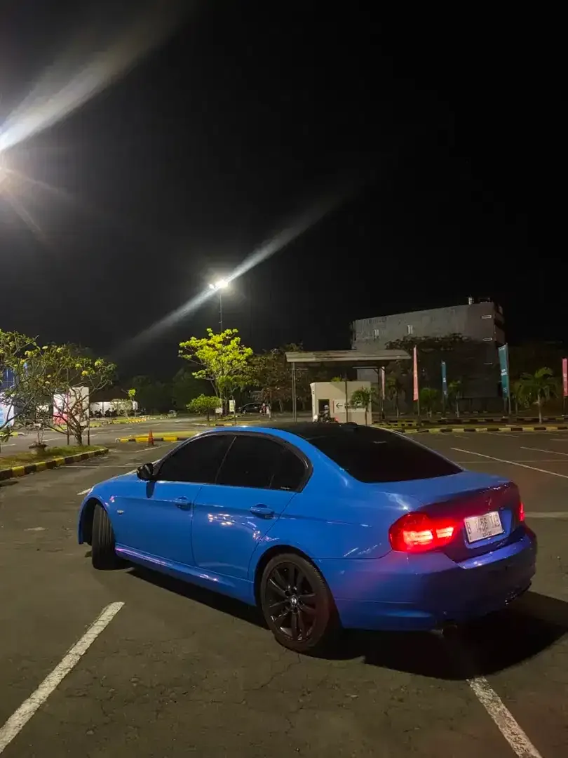 Bmw 320i Thn 2010 - Image 3 of 5