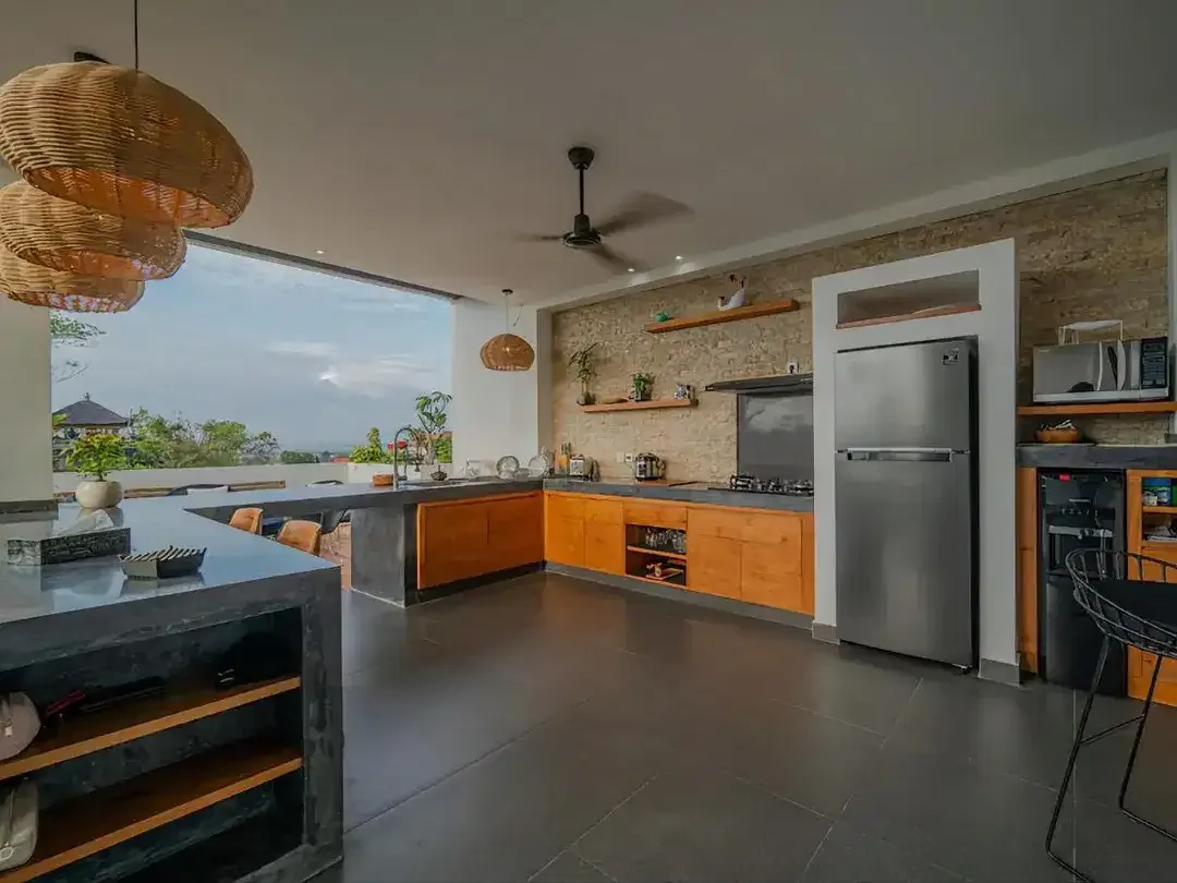 3 Bedroom Villa with Ocean View in Jimbaran for Rent Yearly - Image 9 of 10