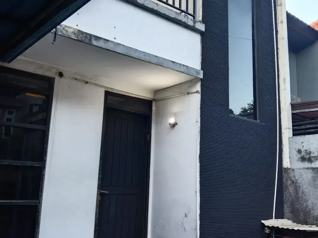 Rumah Minimalis Harga Sangat Terjangkau Lokasi Strategis di Gatot Subroto - Image 8 of 8