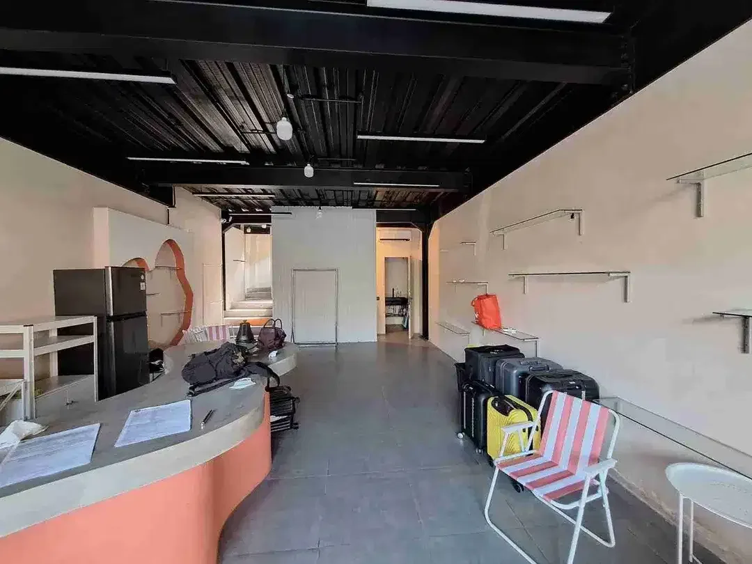 Ruko 3 Lantai Dijual di Canggu Bali Jalan Pantai Berawa ke Pererenan & Echo Beach - Image 2 of 6