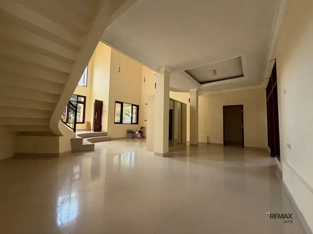 Rumah Luas Tanah 5.6 Are Dijual, di Kerobokan, Dekat Highscope School - Image 8 of 10