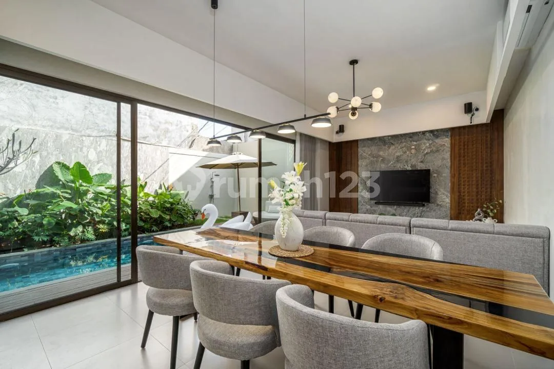 Dijual Villa Mewah Brand New di Lokasi Strategis Seminyak Bali - Image 4 of 4