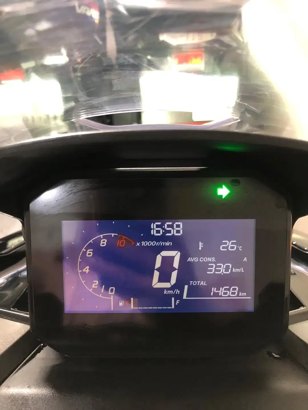 Honda ADV 160 CBS Th.2026 low km 1400!! - Image 9 of 10