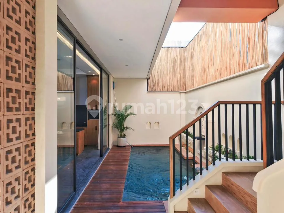 Yearly Rental 2 Bedrooms Villa Berawa Canggu - Image 2 of 4