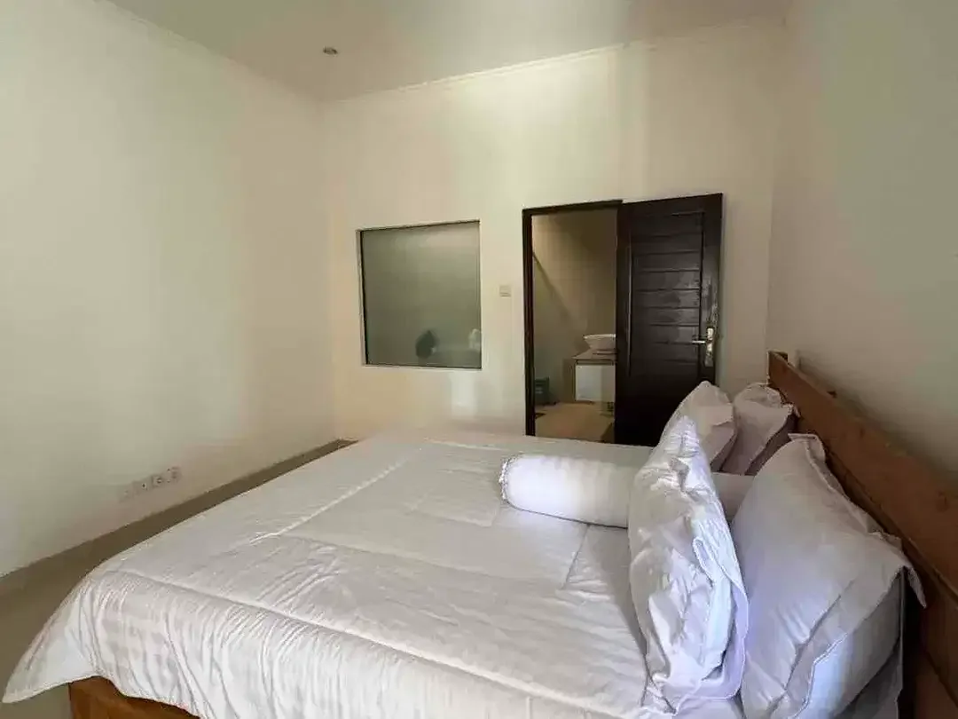 2 BR HOUSE IN SANUR WITH POOL FULL FURNISHED - Image 3 of 10