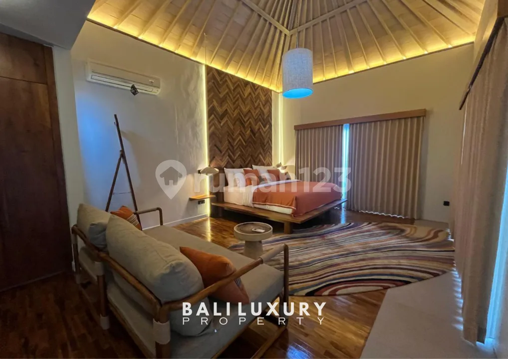 Freehold 2-Bedroom Villa - Fully Furnished In Prime Seminyak - Image 3 of 4