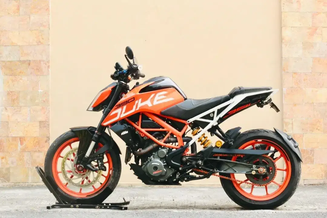 KTM Duke 390 ABS like new Z650 ninja 650 Himalaya er6n er6f 650 - Image 4 of 4
