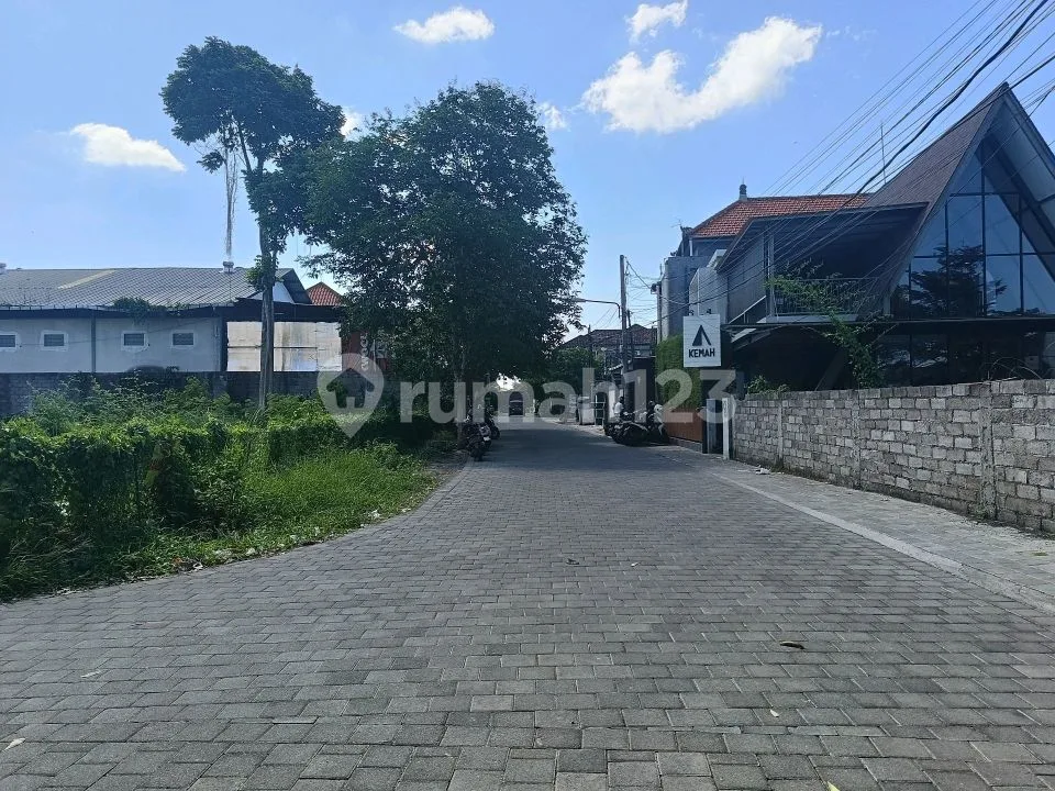 Tanah Premium Dekat Jalan Utama Gatot Subroto Barat - Image 2 of 4
