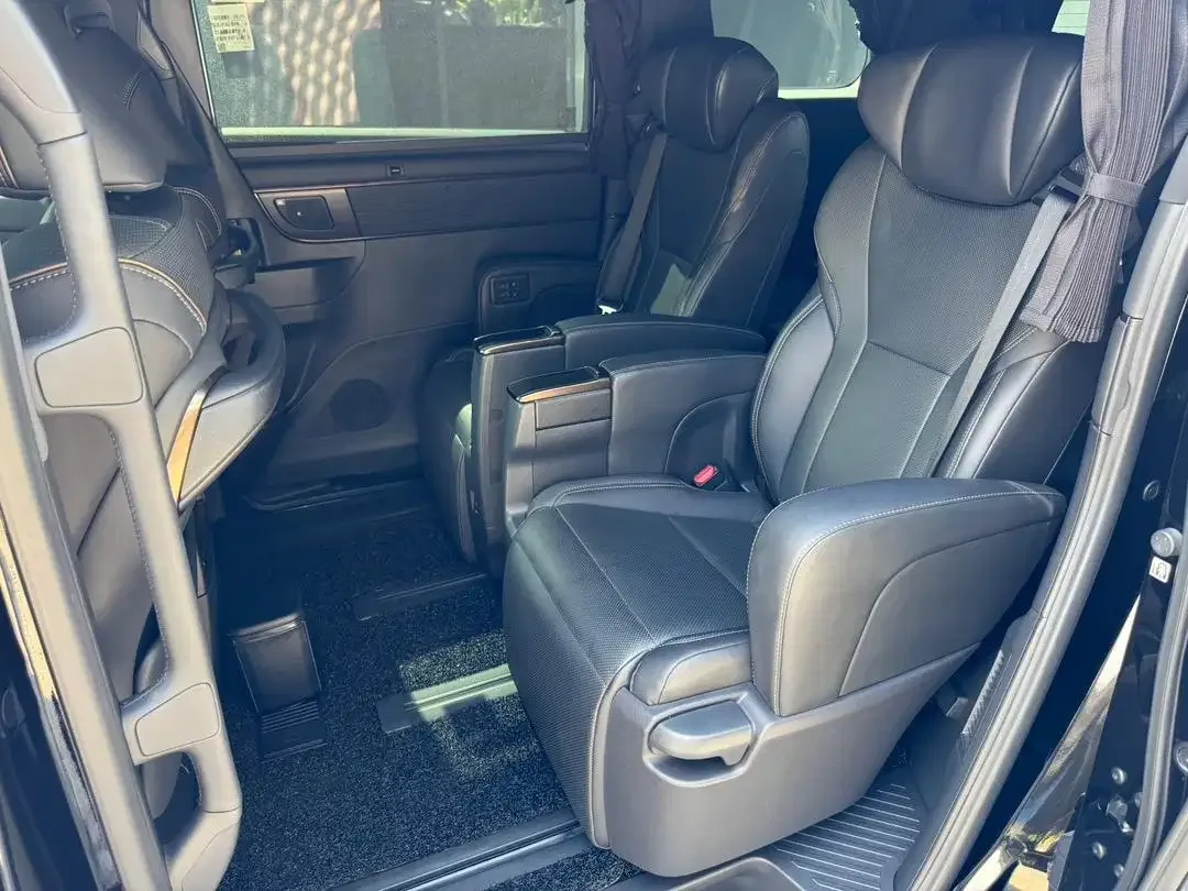 Dijual Toyota Alphard 2.5 G CVT 2024 - Image 5 of 7