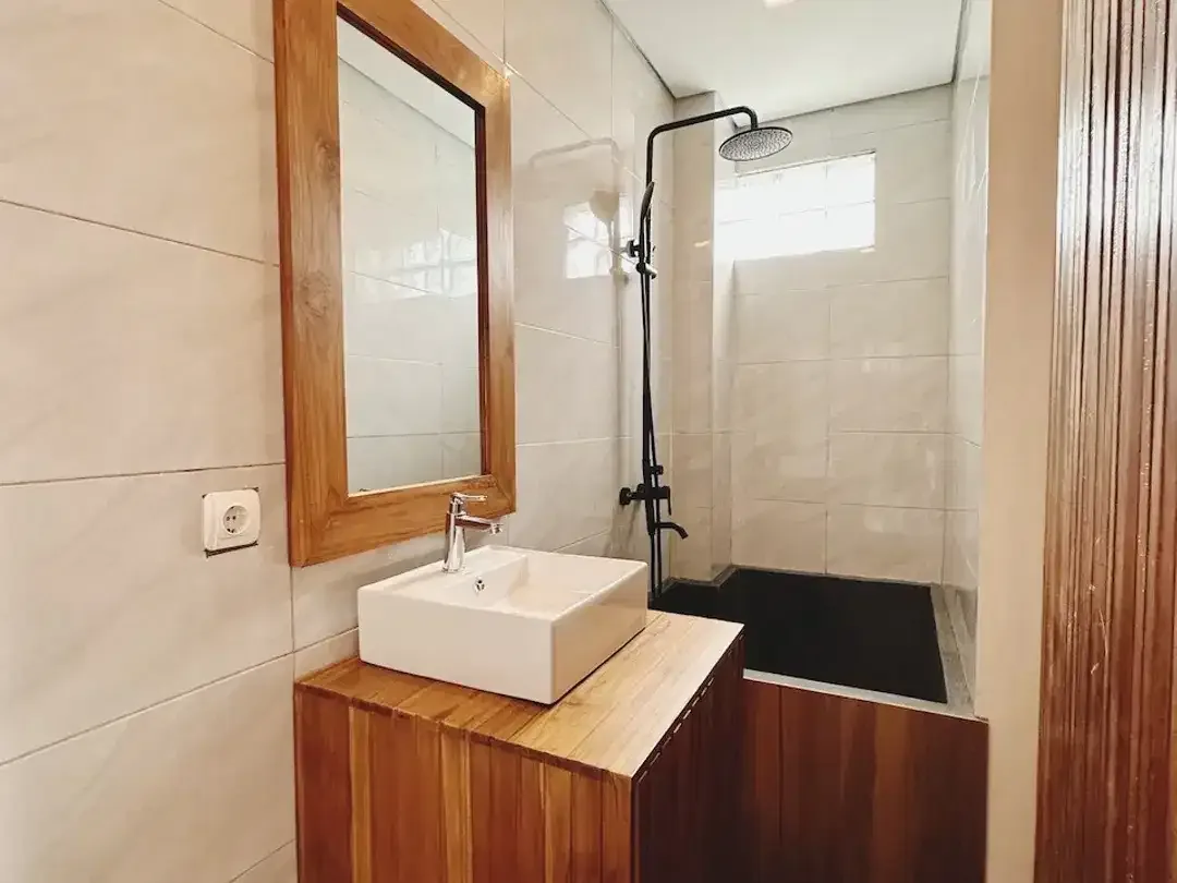 For Rent : Fully Furnished Villa with Private Pool in Taman Mumbul - Image 3 of 10