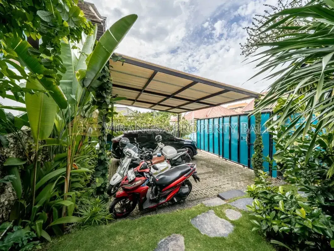 Villa Arsitektural Indochine 3 Kamar dengan Taman Luas di Uluwatu - Image 10 of 10