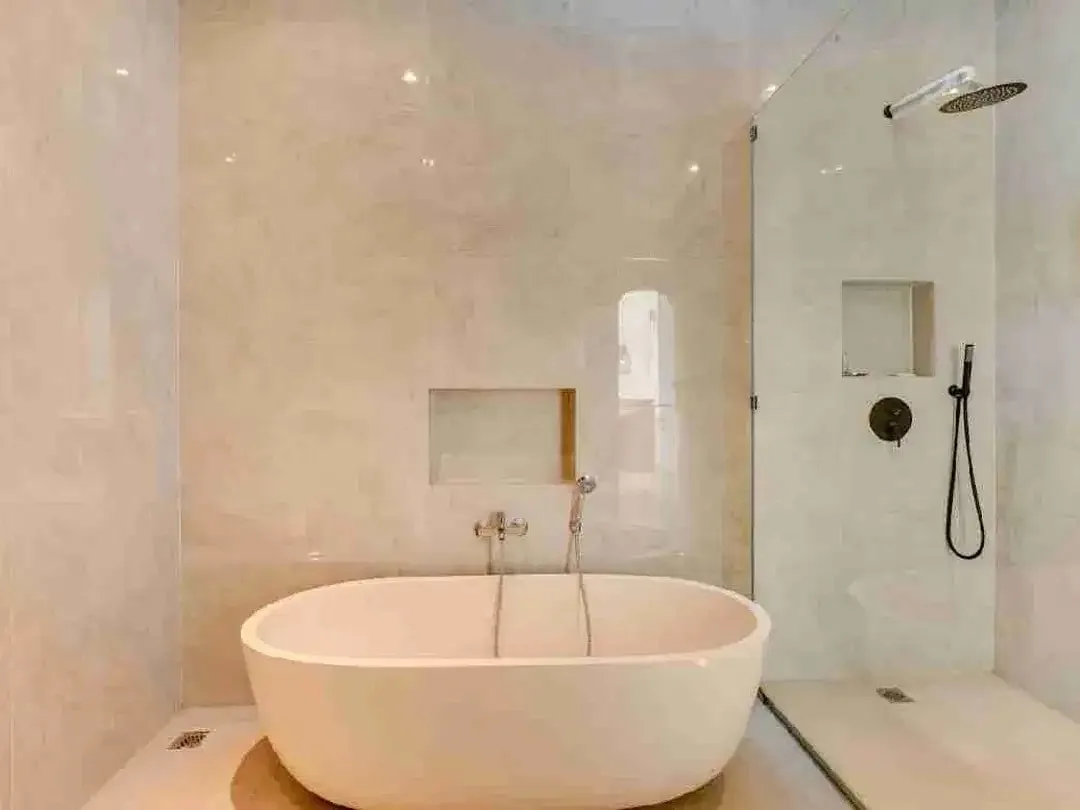 3 Badrooms villa near areas canggu, Bali - Image 4 of 10