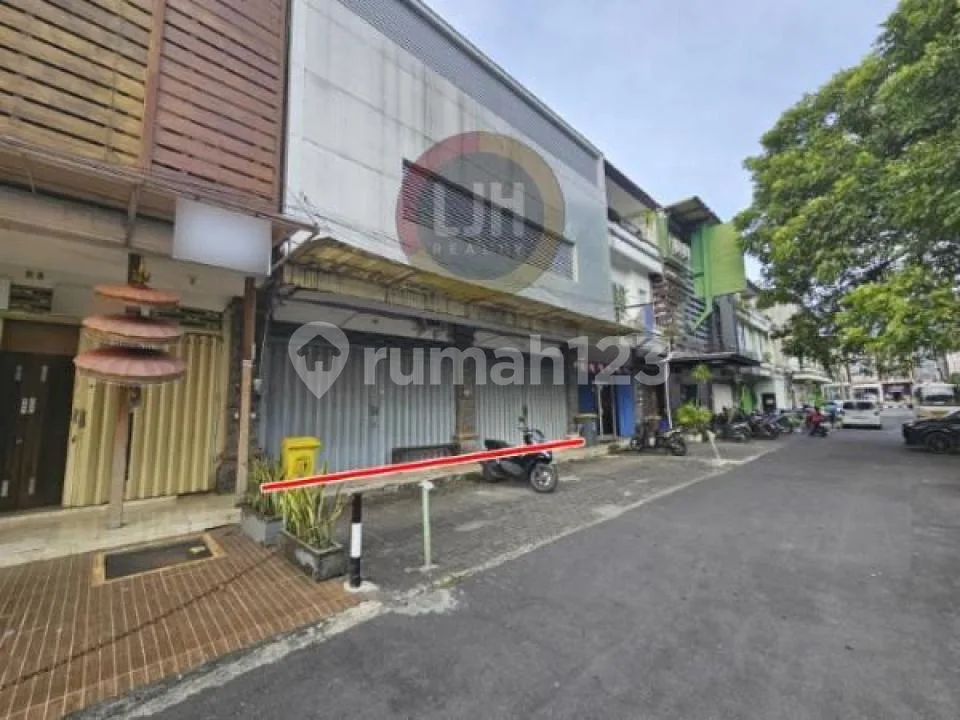 Shophouse for sale at Kuta, strategic location, Close to Ngurah Rai Airport - Image 2 of 4