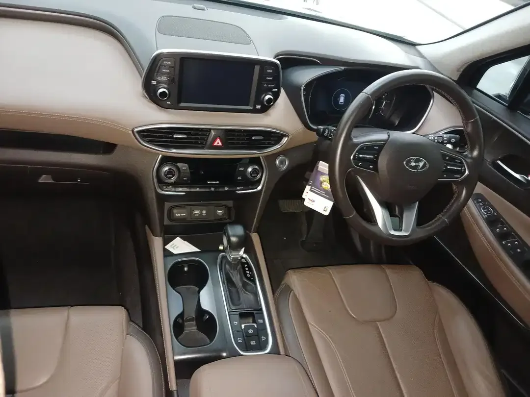 Hyundai Grand Santa Fe 2019 Hitam A/T 2.2cc - Image 2 of 7