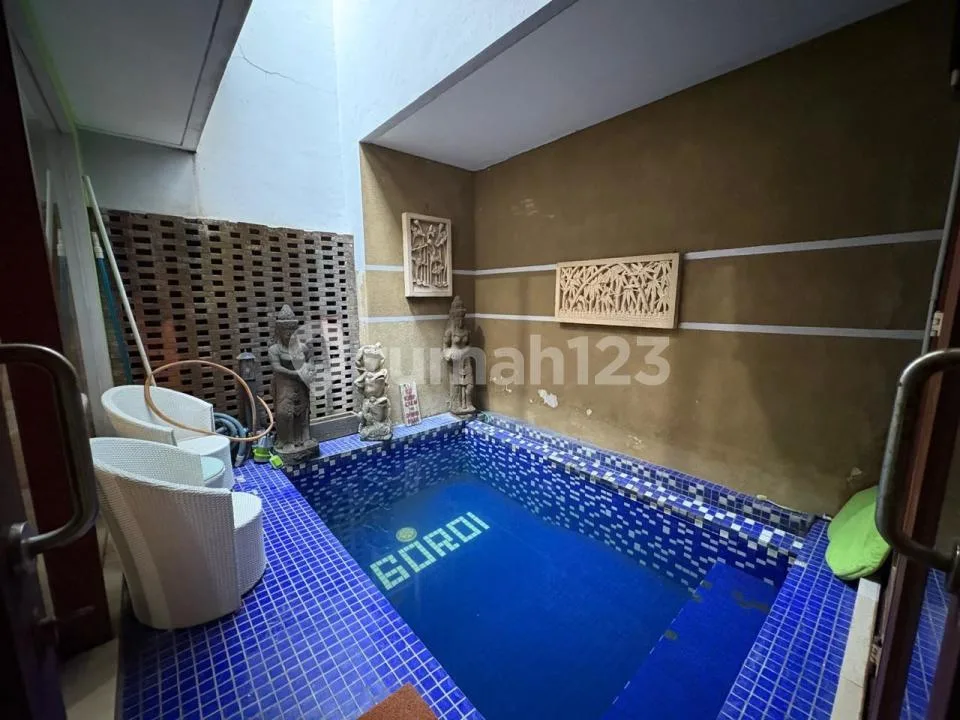 Rumah Villa 2 Lantai Full Furnished + Kolam Renang - Image 3 of 4