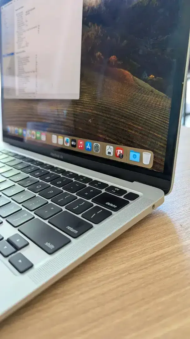 MACBOOK M1 8/256GB - Image 2 of 5