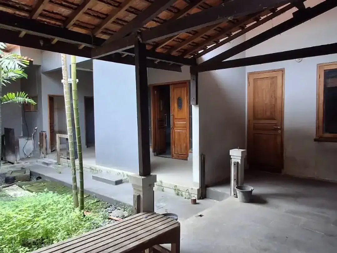 Dijual murah rumah hitung tanah dekat Plaza Renon - Image 6 of 9