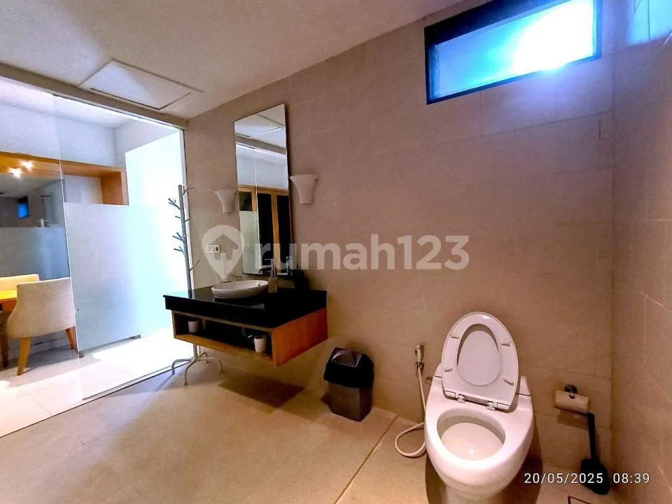 Dijual Villa Modern di Pusat Seminyak, Bali - Image 4 of 4