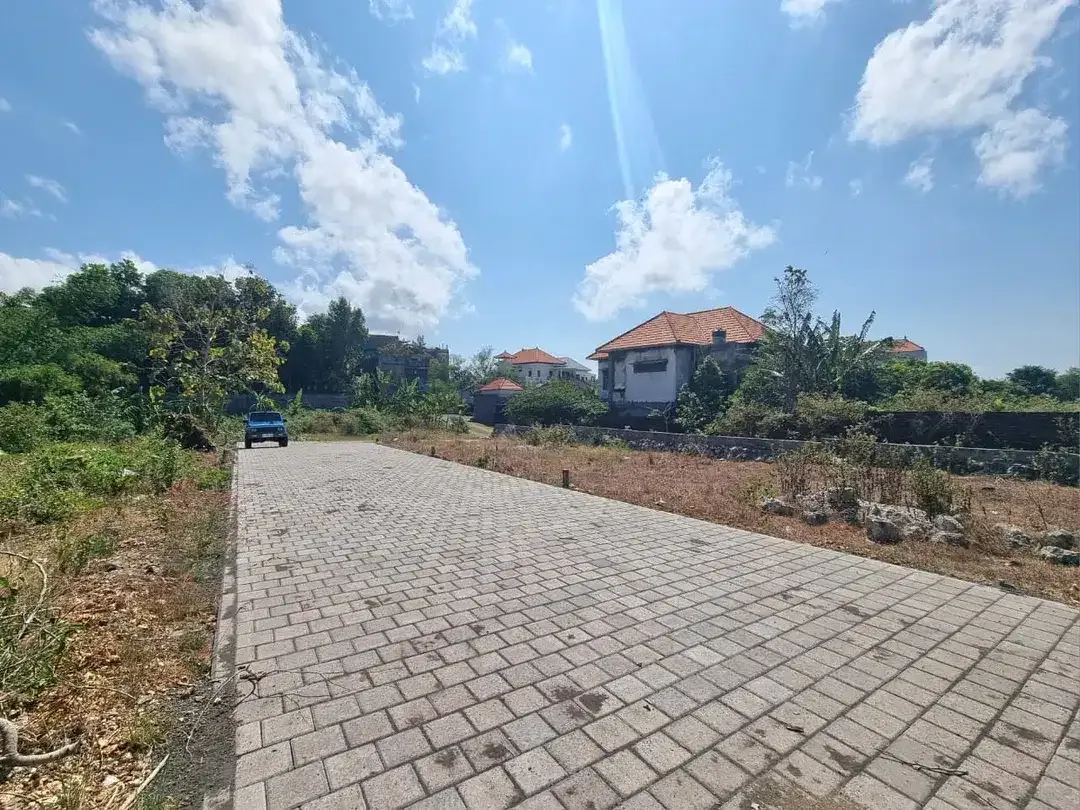 Tanah Premium Dengan Pemandangan Laut Dekat Hotel Amarossa Nusa Dua - Image 5 of 10