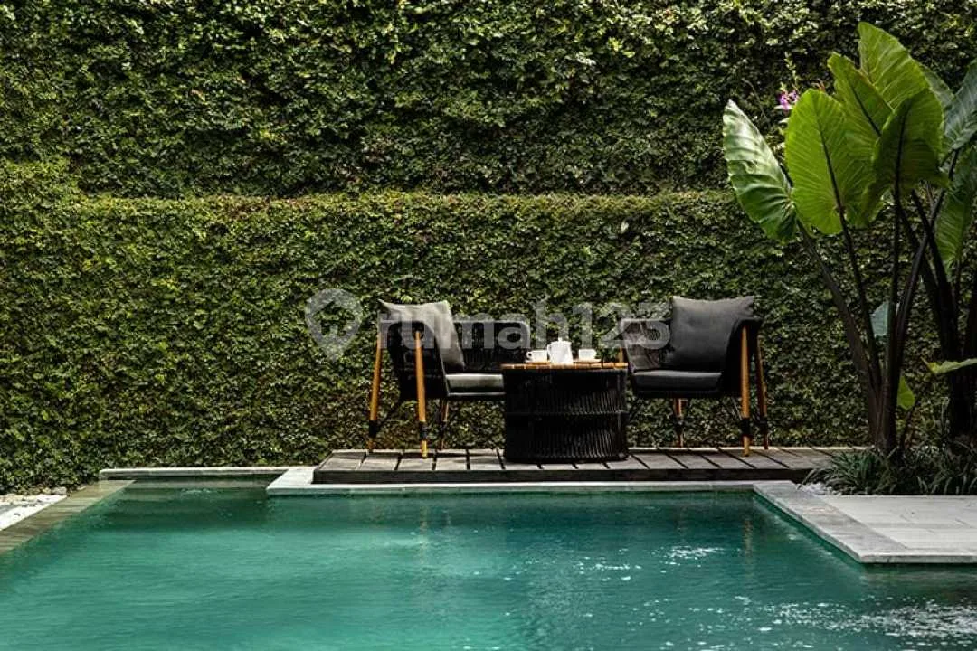 Yearly Rental Luxury 3 bedrooms Villa  in Berawa Canggu - Image 4 of 4