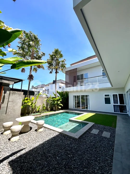 Villa Mewah 3 Kamar di Dekat Pantai Pererenan - Image 4 of 4