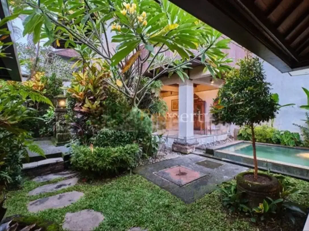 Villa Tropis Balinese di Kedewatan Ubud - Image 2 of 10