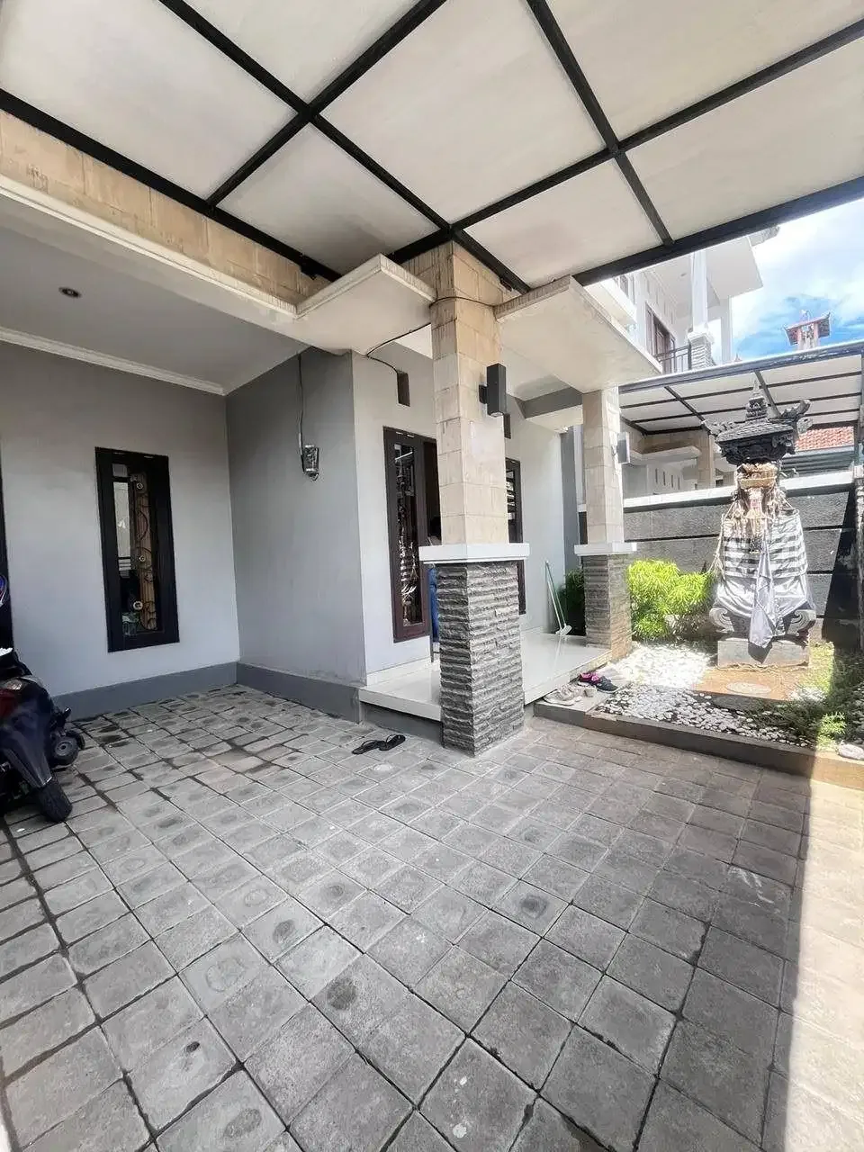 Rumah 2 Lantai Fully Furnished di Pusat Kota Denpasar - Image 2 of 10