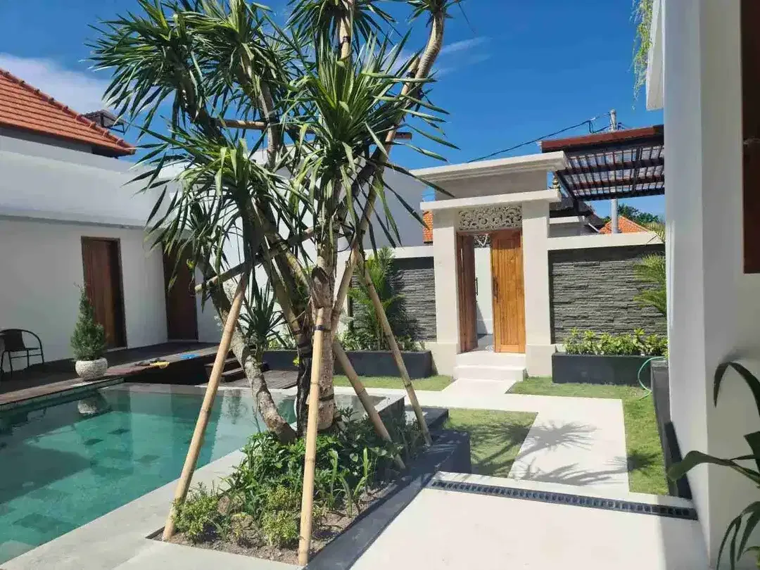 Luxury Villa 6BR Full Furnish Dekat Pantai Batu Belig - Image 7 of 10