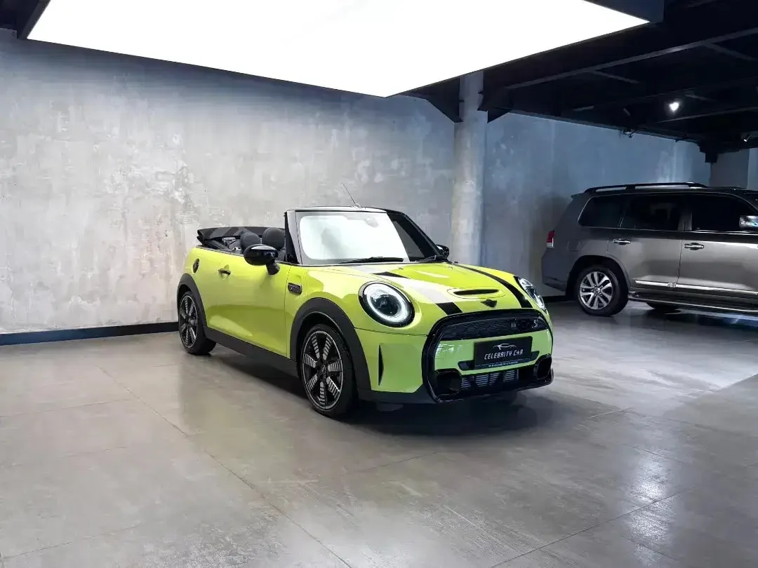 MININCooper S Cabrio 2.0L 2023 -Zesty Yellow - Image 3 of 10