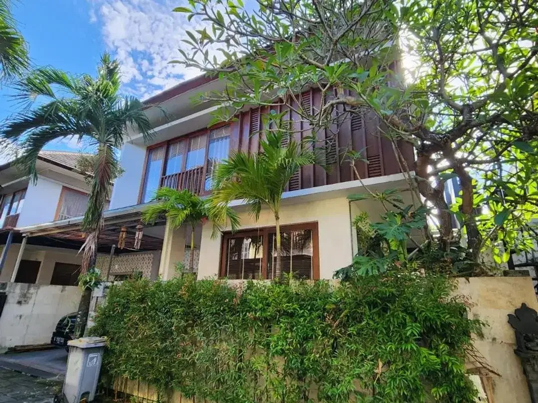 FULLY FURNISHED MODERN HOME PANJER DENPASAR - Image 1 of 10