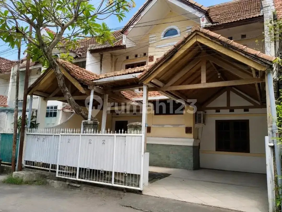 Bebas Banjir, Rumah, 2 Lantai, di Pemogan Dibawah Harga Pasar - Image 2 of 10