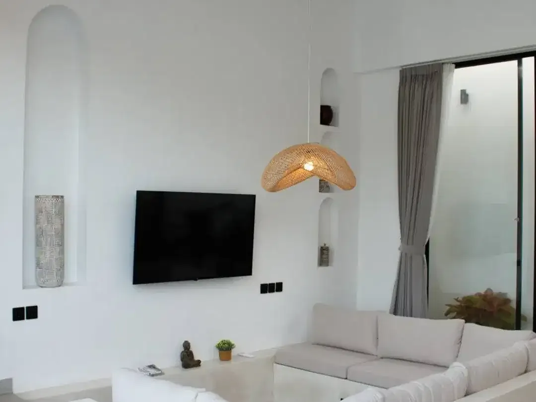 For Sale Modern Tropical Villa in Suluban, Uluwatu - Image 3 of 10