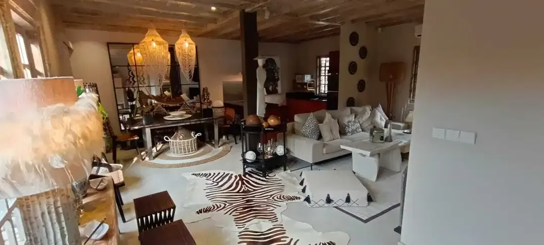 FOR SALE VILLA FULL FURNISHED LOKASI BAGUS DI SEMINYAK - Image 4 of 10