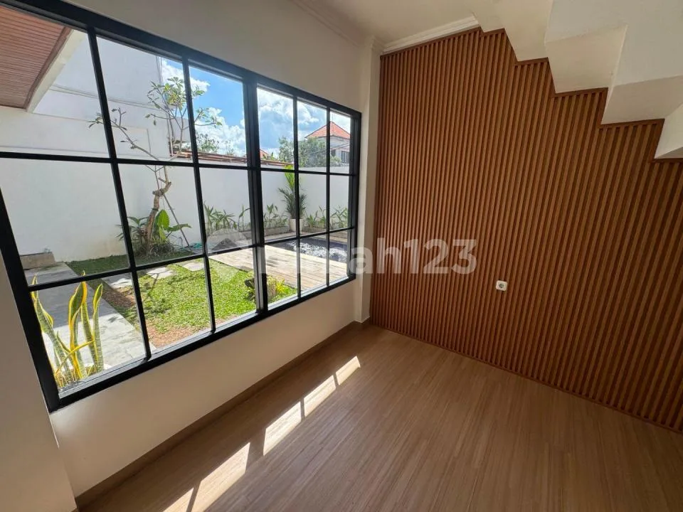 Villa With Private Pool & Scenic Views In Cemagi - Image 4 of 4