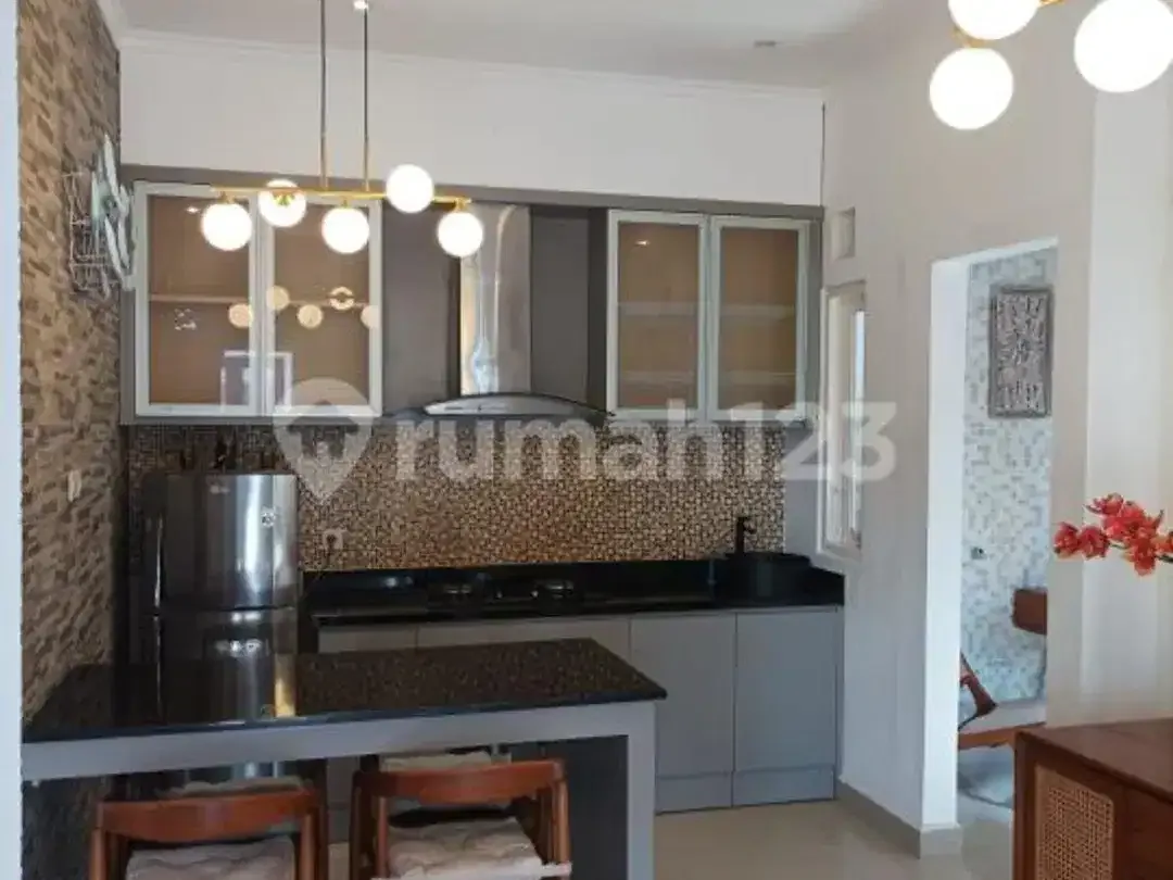 Disewakan Rumah Luxury Area Perumahan Lingkungan Sejuk - Image 5 of 5