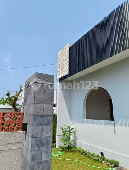 Dijual Villa Furnish, Area Strategis View Sawah di Lovina Cn - Image 3 of 4