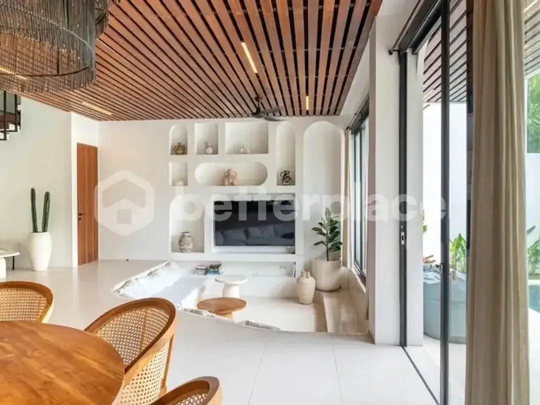 Modern Leasehold Living on Nelayan, Batu Bolong, A 3 Bedroom Villa Investment in the Heart of Canggu - Image 2 of 10